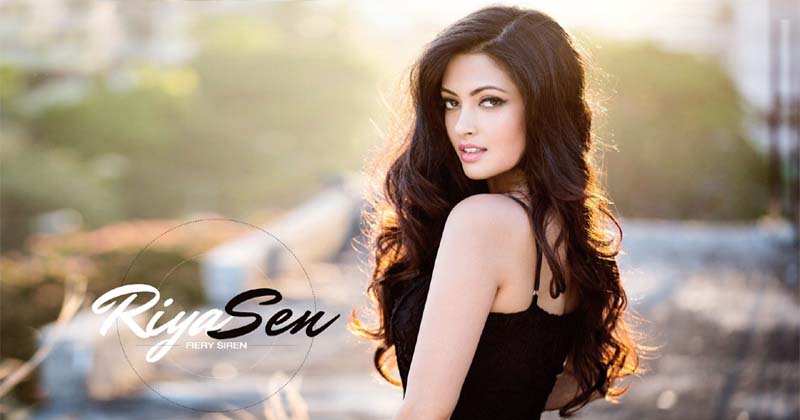 Don’t Miss Riya Sen too Hot Sizzling Pictures