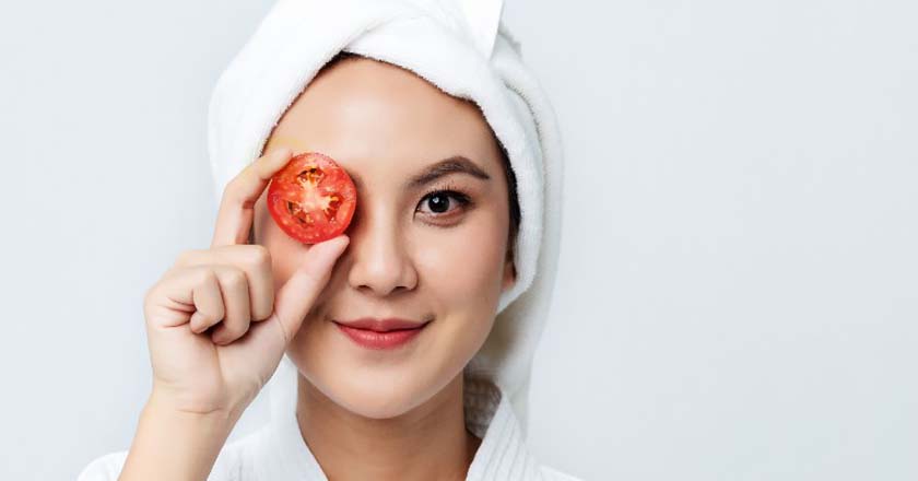 Unveiling the Beauty Benefits of Applying Tomato on Face