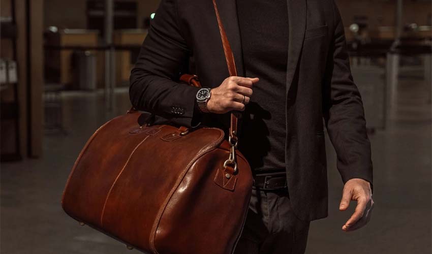 The Ultimate Guide to Leather Garment Bags for Travel